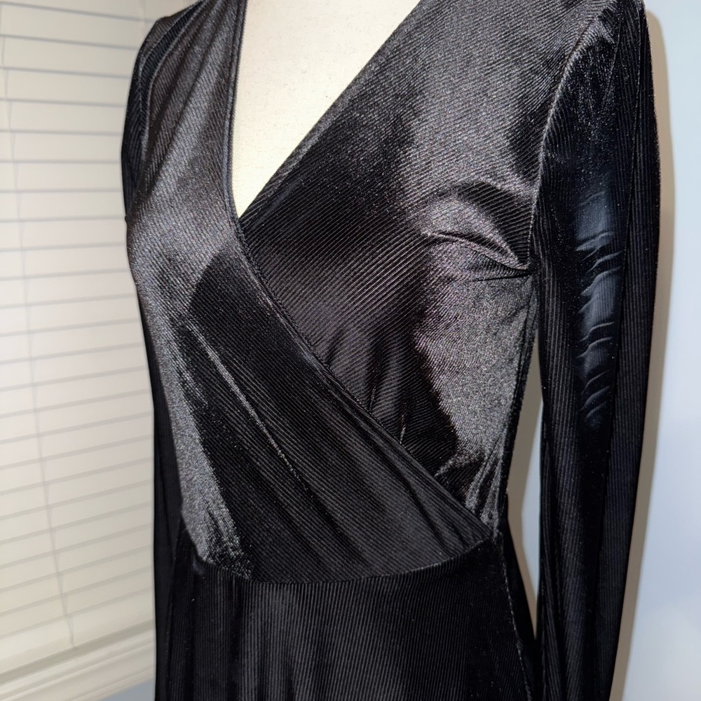 Velvet Black Long Sleeve Mini Dress